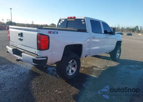 2018 Chevrolet Silverado 1500 2Lt z USA, uszkodzony, nr VIN 3GCUKREC2JG587074
